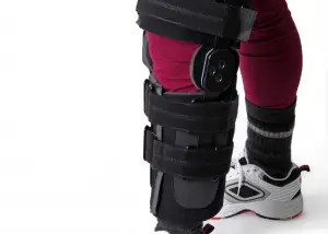 knee immobilizer brace