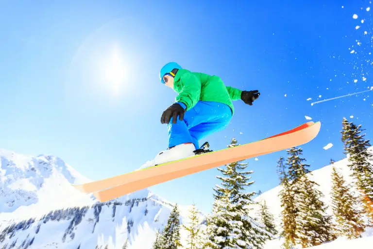 The Best Knee Braces for Skiing to Keep You on the Slopes Longer Best