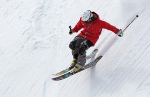 skiing with knee pain